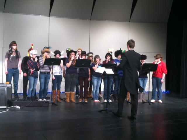 Drew Casey conducts the Kazoo Choir in George Handels The Messiah.