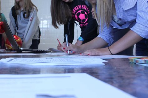 Orono Activities Fair introduces students to clubs