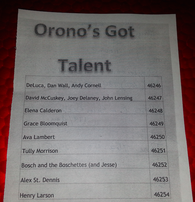 The audience was able to vote on their favorite acts by texting in to the numbers found on the Oronos Got Talent program.
