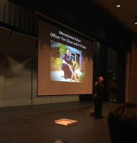 Psychology Students Attend Minnetonka K-9 Demonstration