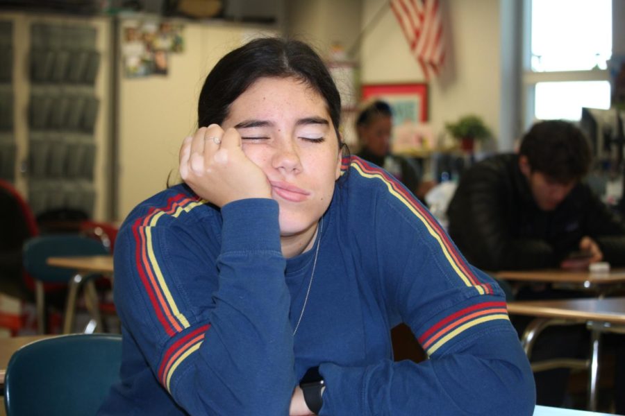 Photo Illustration/ Isa Chavez showing how easy it is to doze off during class due to lack of sleep.