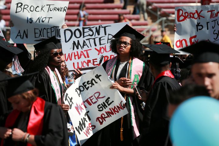 Graduates+protesting+for+their+rights