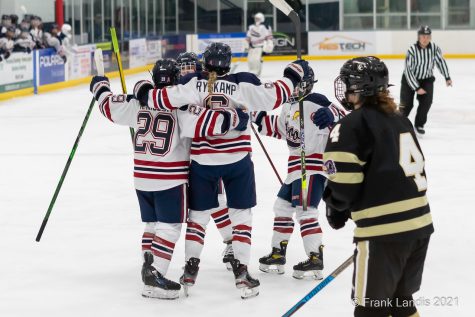 Orono Women's Hockey team wins section game, qualifying them for state.