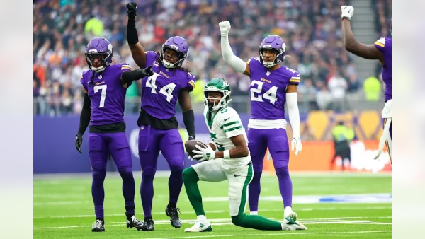 Minnesota Vikings defense stops New York Jets wide receiver Garret Wilson