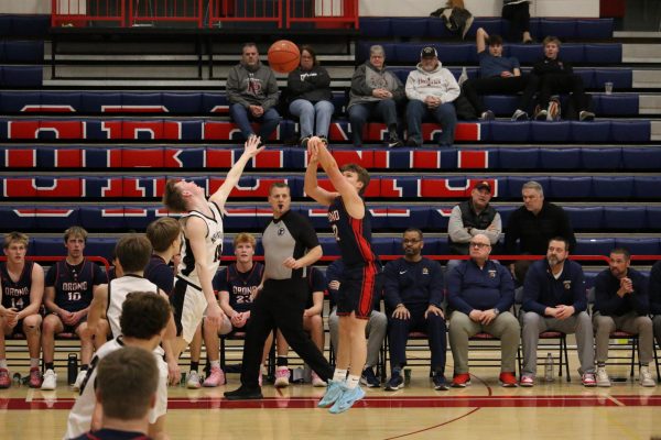 #12 Brennan Doherty shoots for 3.